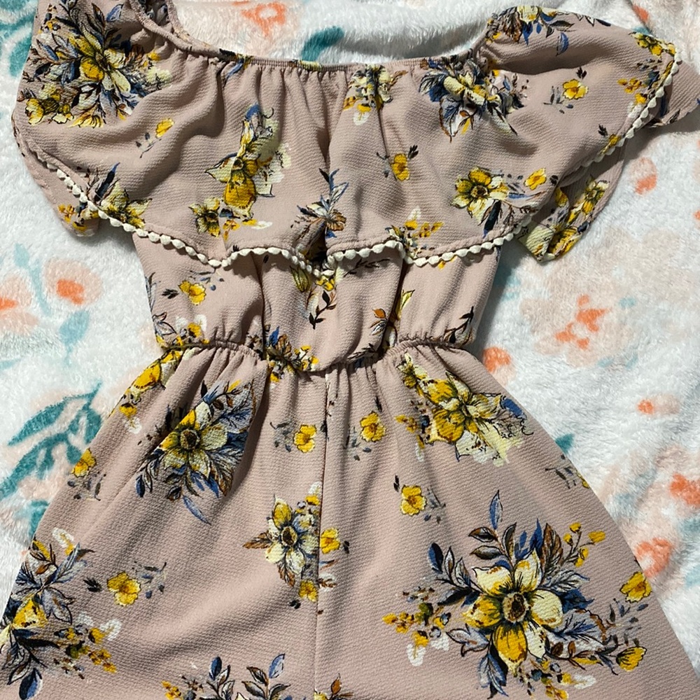 Women’s Romper With Flowers